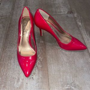 NWOT BCBG PARIS patent leather pumps